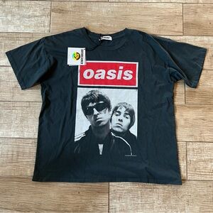 Oasis tee